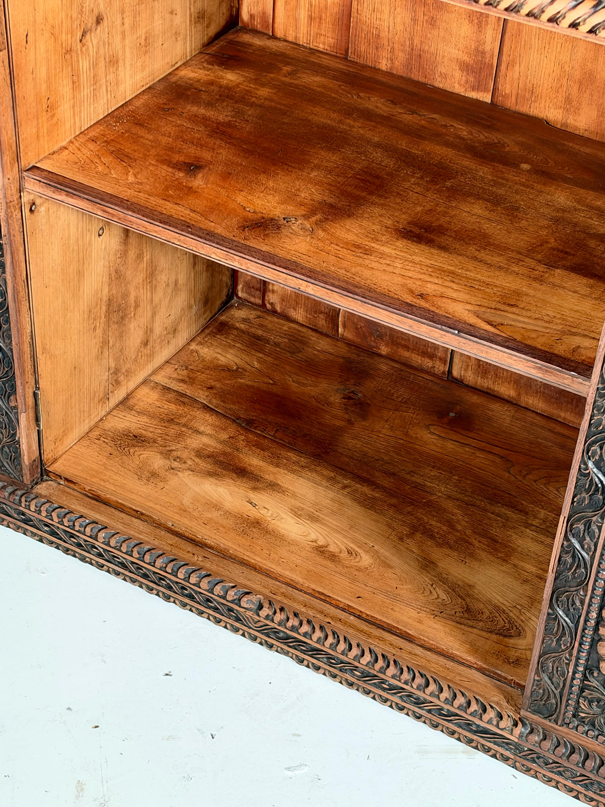 20th-century Anglo-Indian cabinet in teak