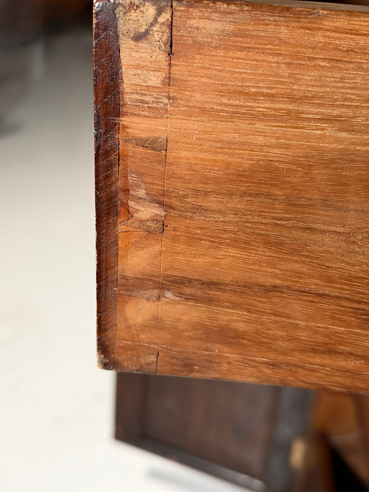 20th-century Anglo-Indian cabinet in teak