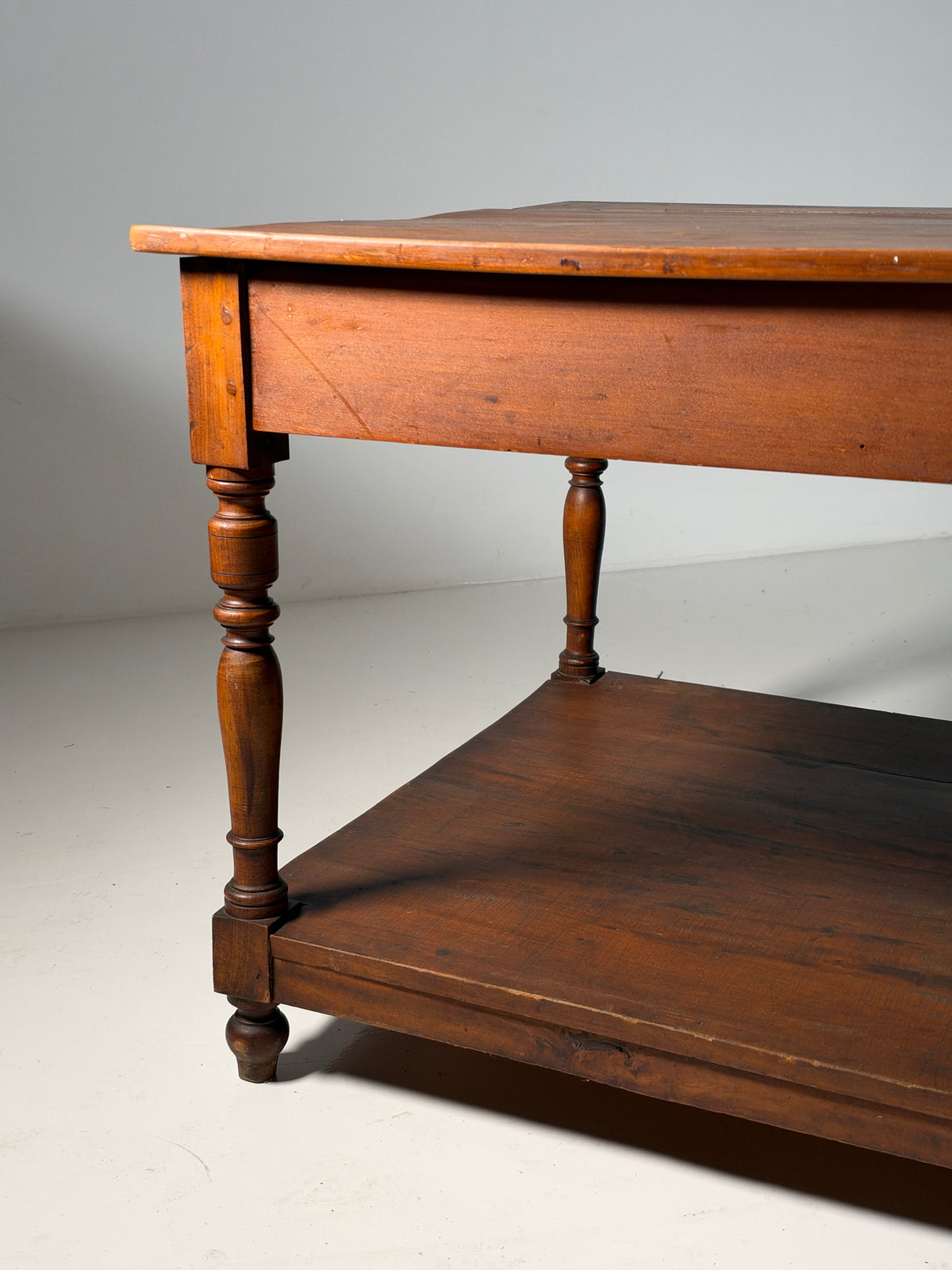 Belgische draper table ca. 1920