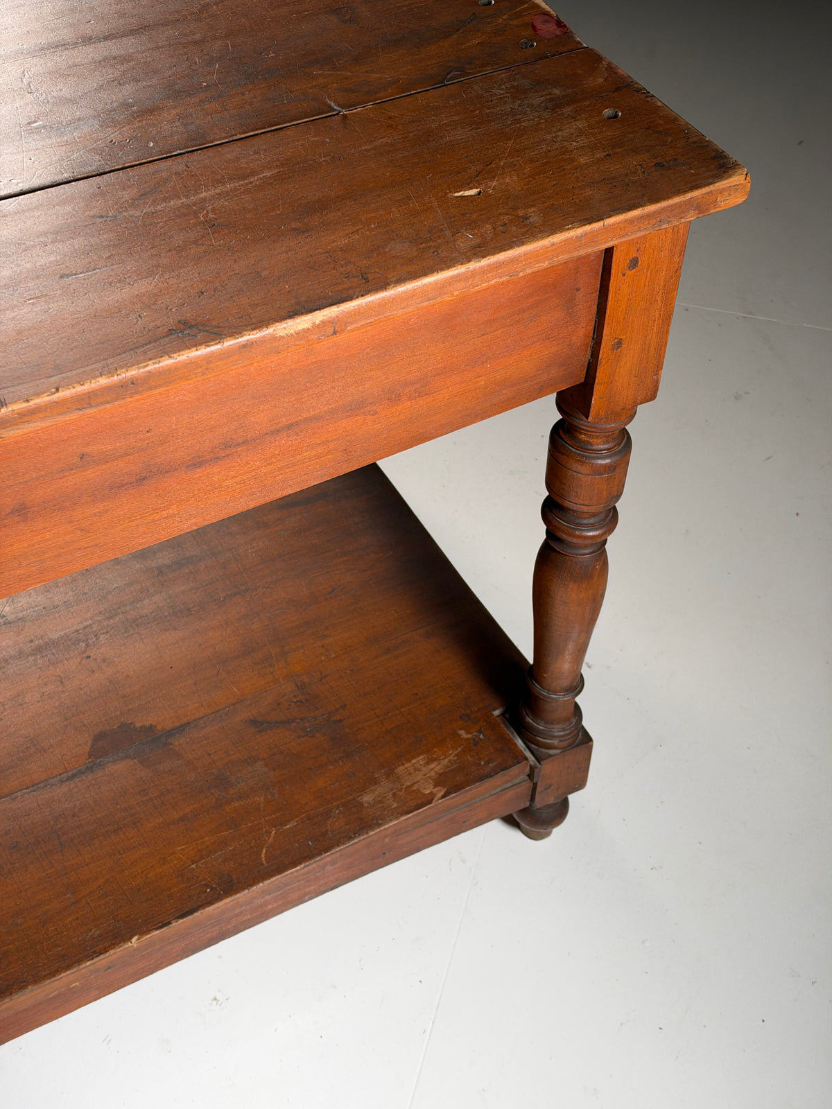 Belgische draper table ca. 1920