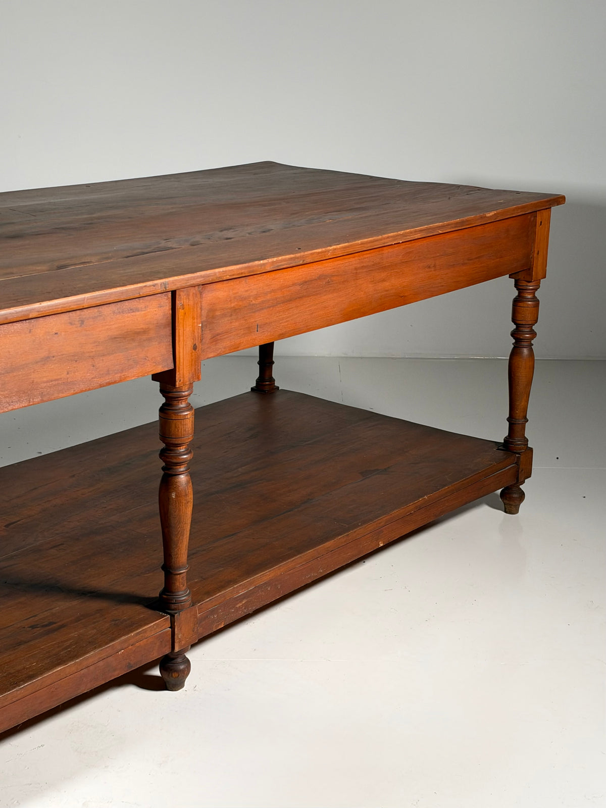 Belgische draper table ca. 1920