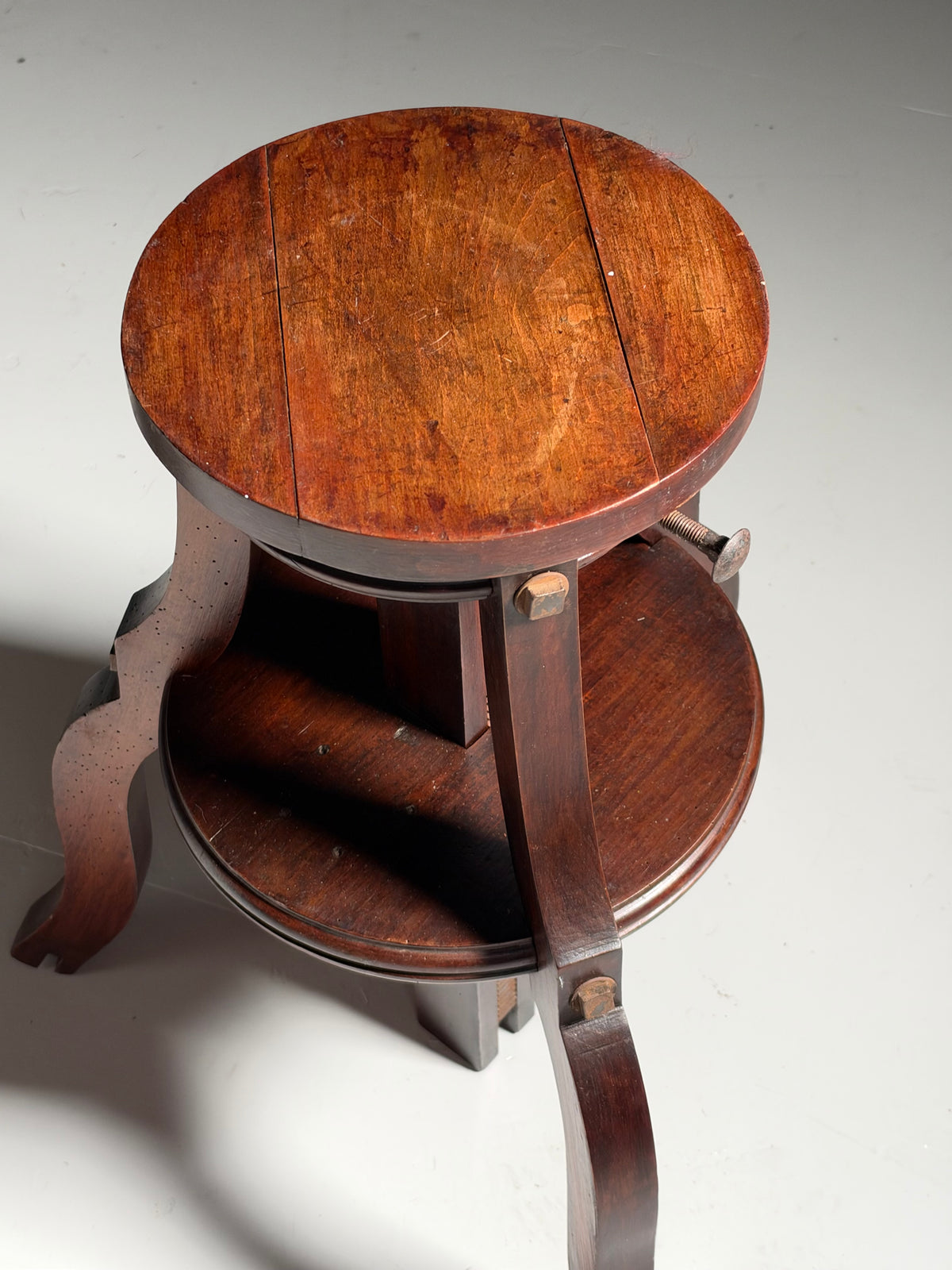 Mahogany sculpture stand