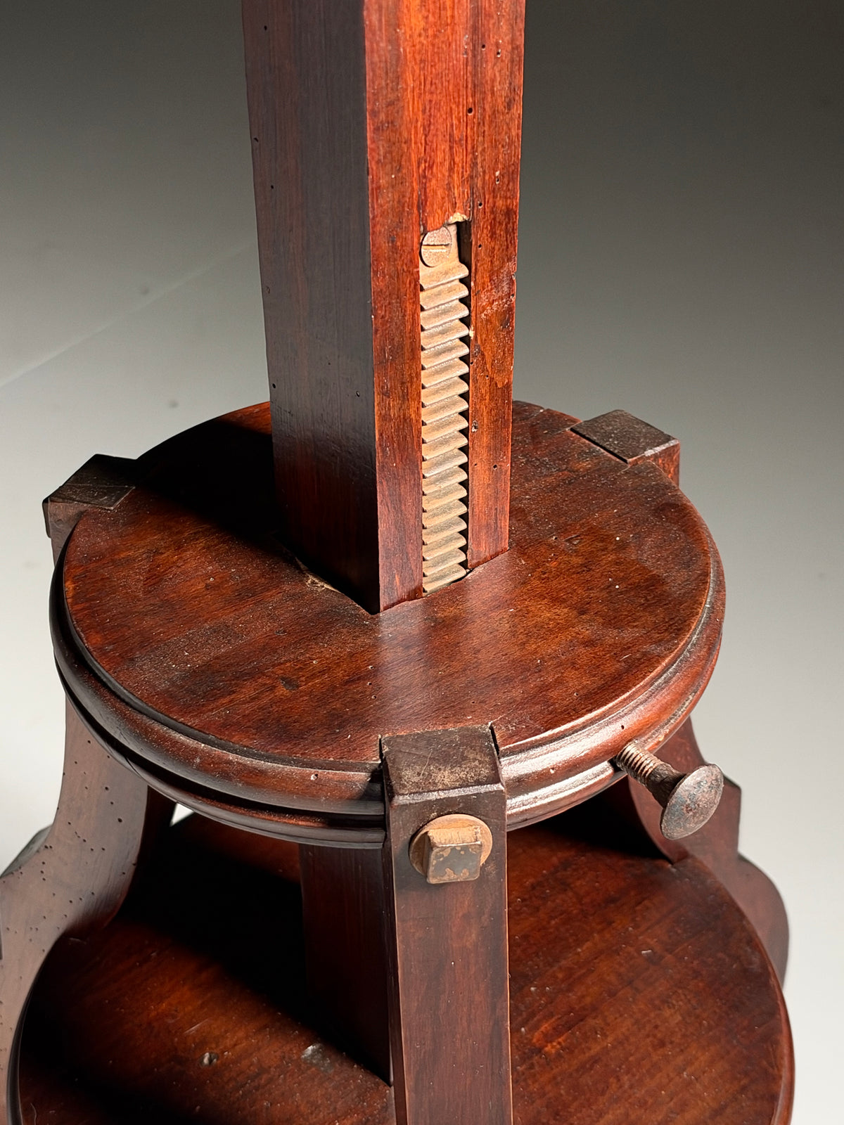 Mahogany sculpture stand
