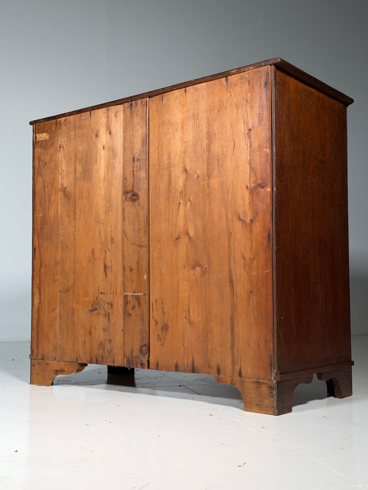 19th century English oak chest of drawers