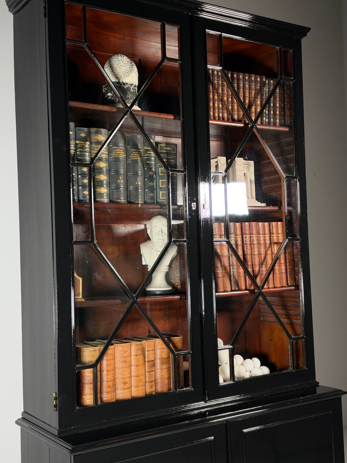 English bookcase black, c. 1880