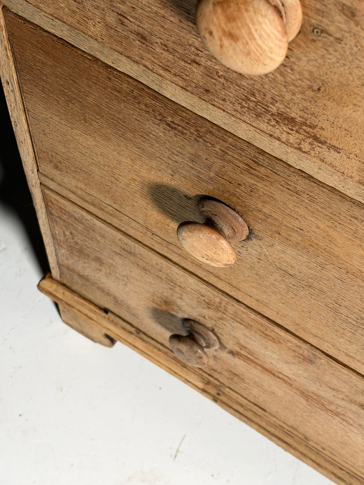 19th century English oak chest of drawers