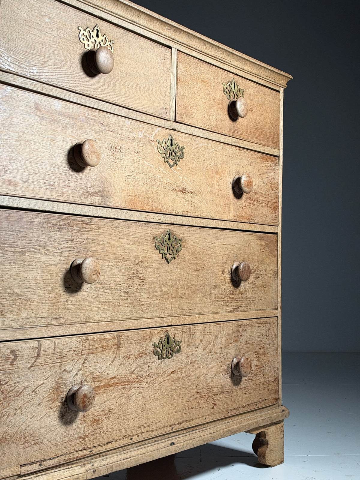 19th century English oak chest of drawers