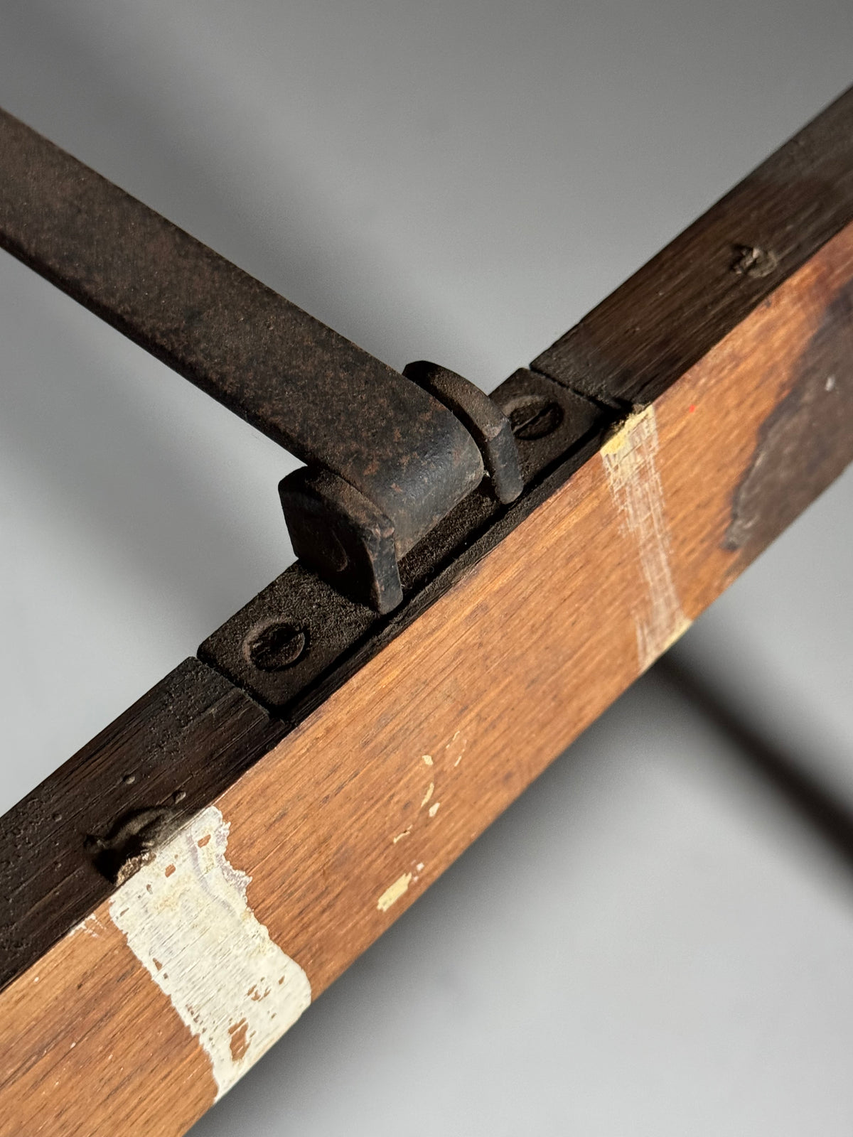 Oak easel, circa 1900–1930