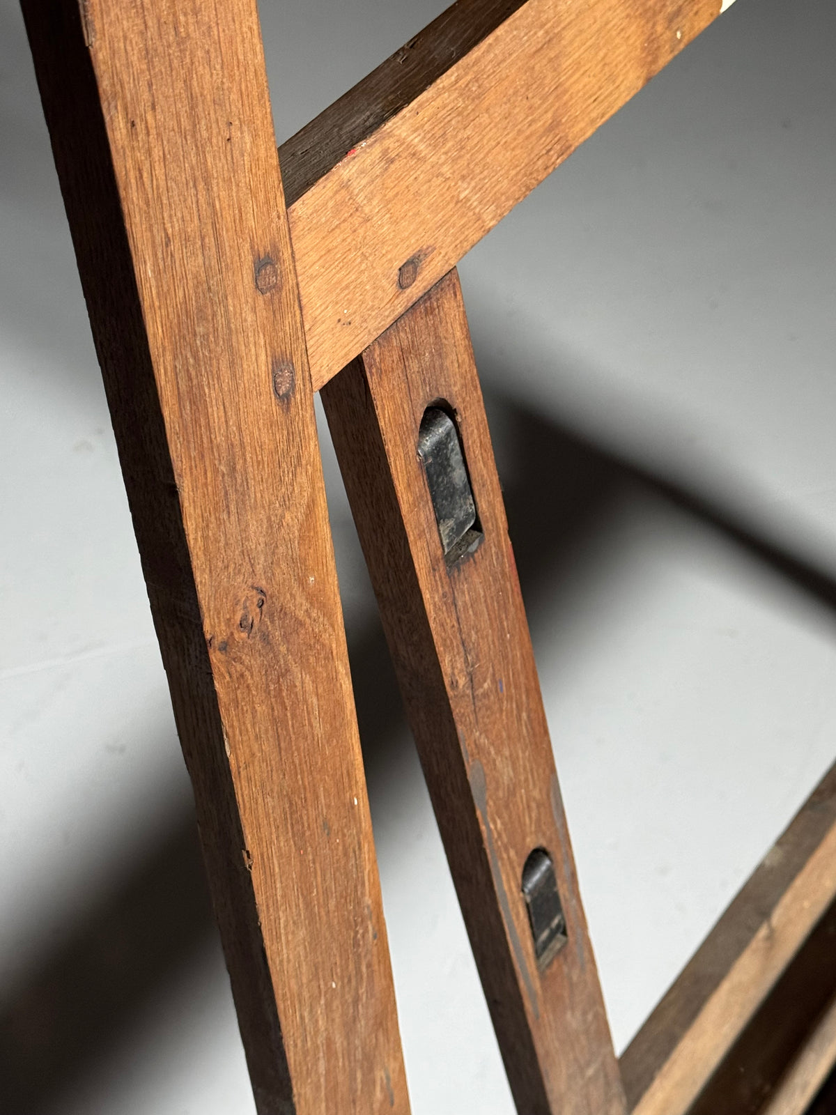 Oak easel, circa 1900–1930
