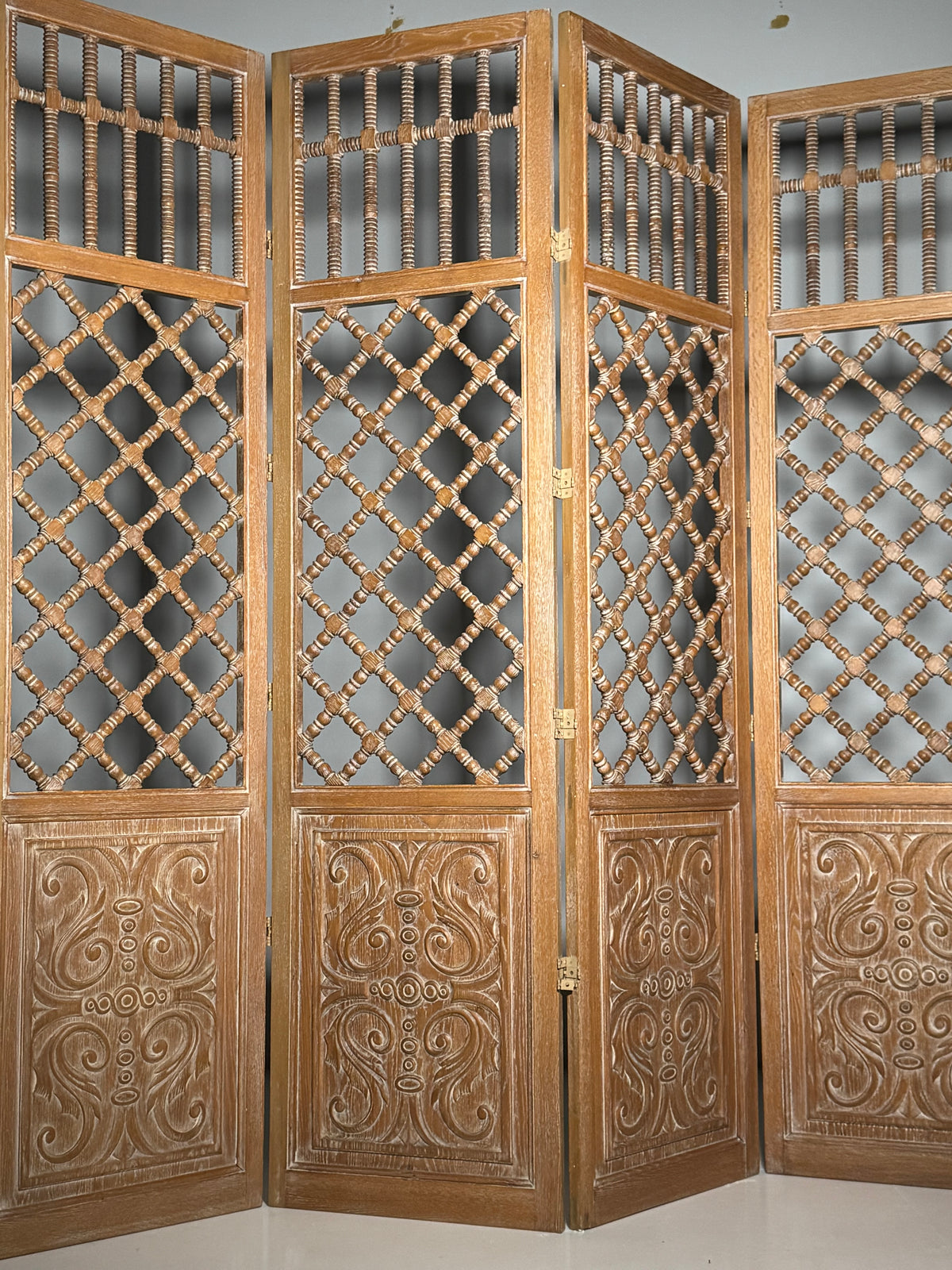 Huge classic folding screen