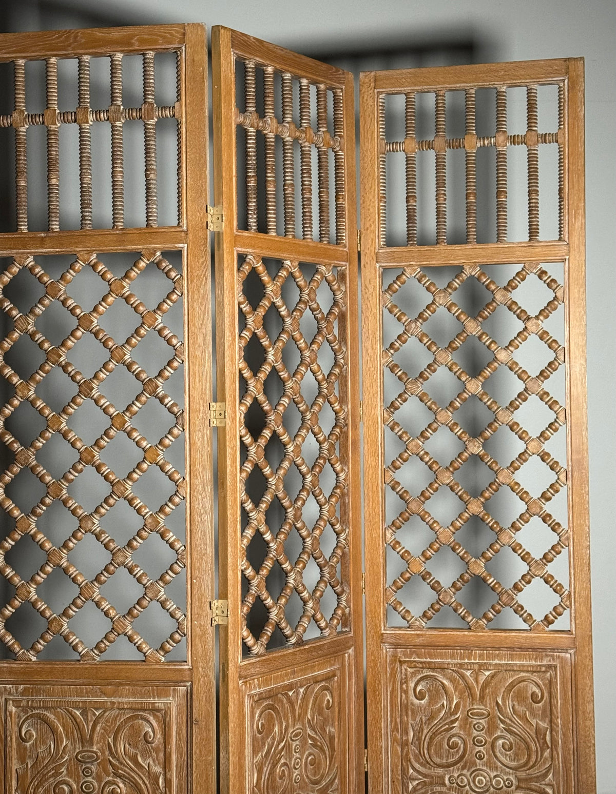 Huge classic folding screen