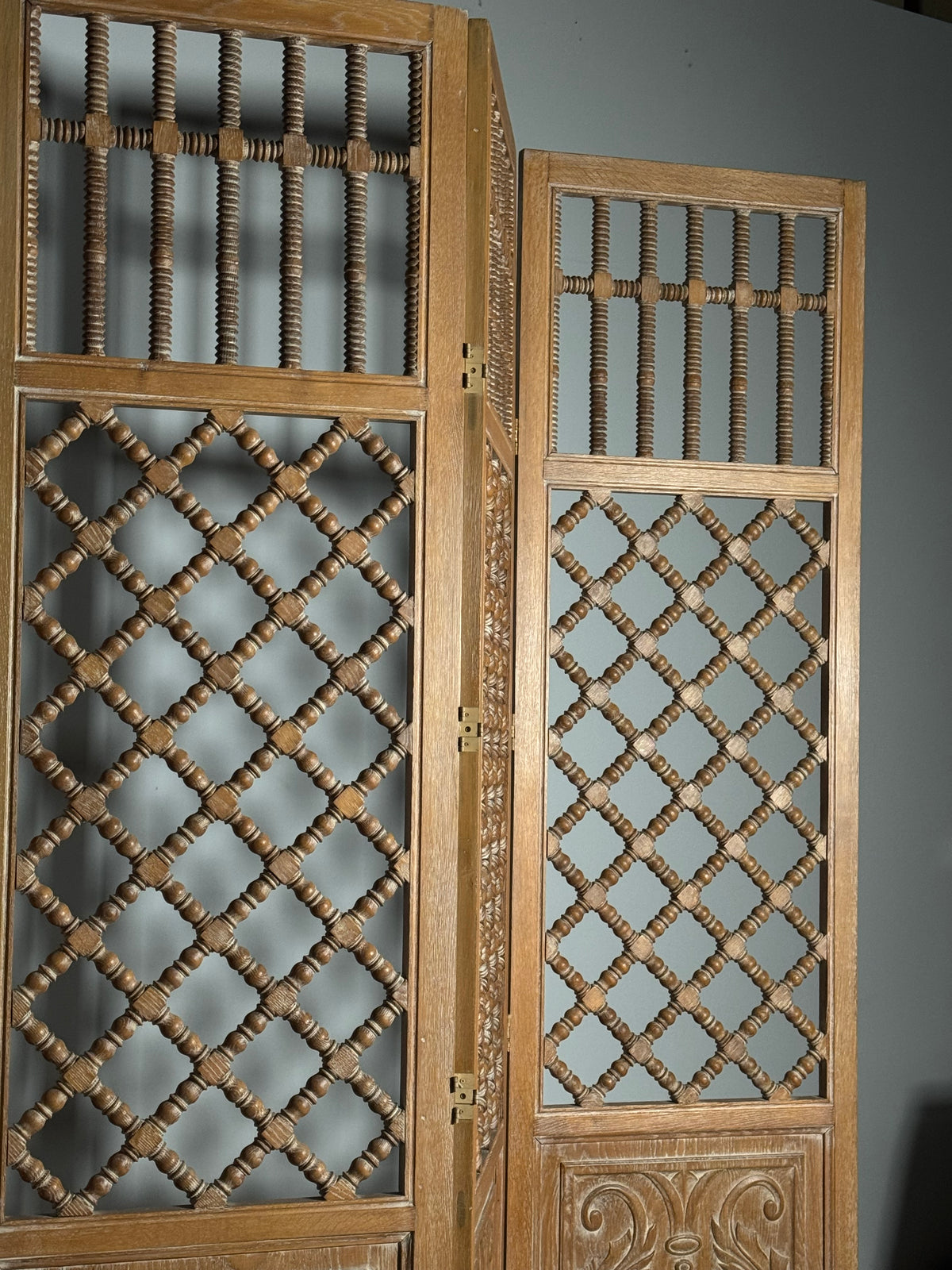 Huge classic folding screen