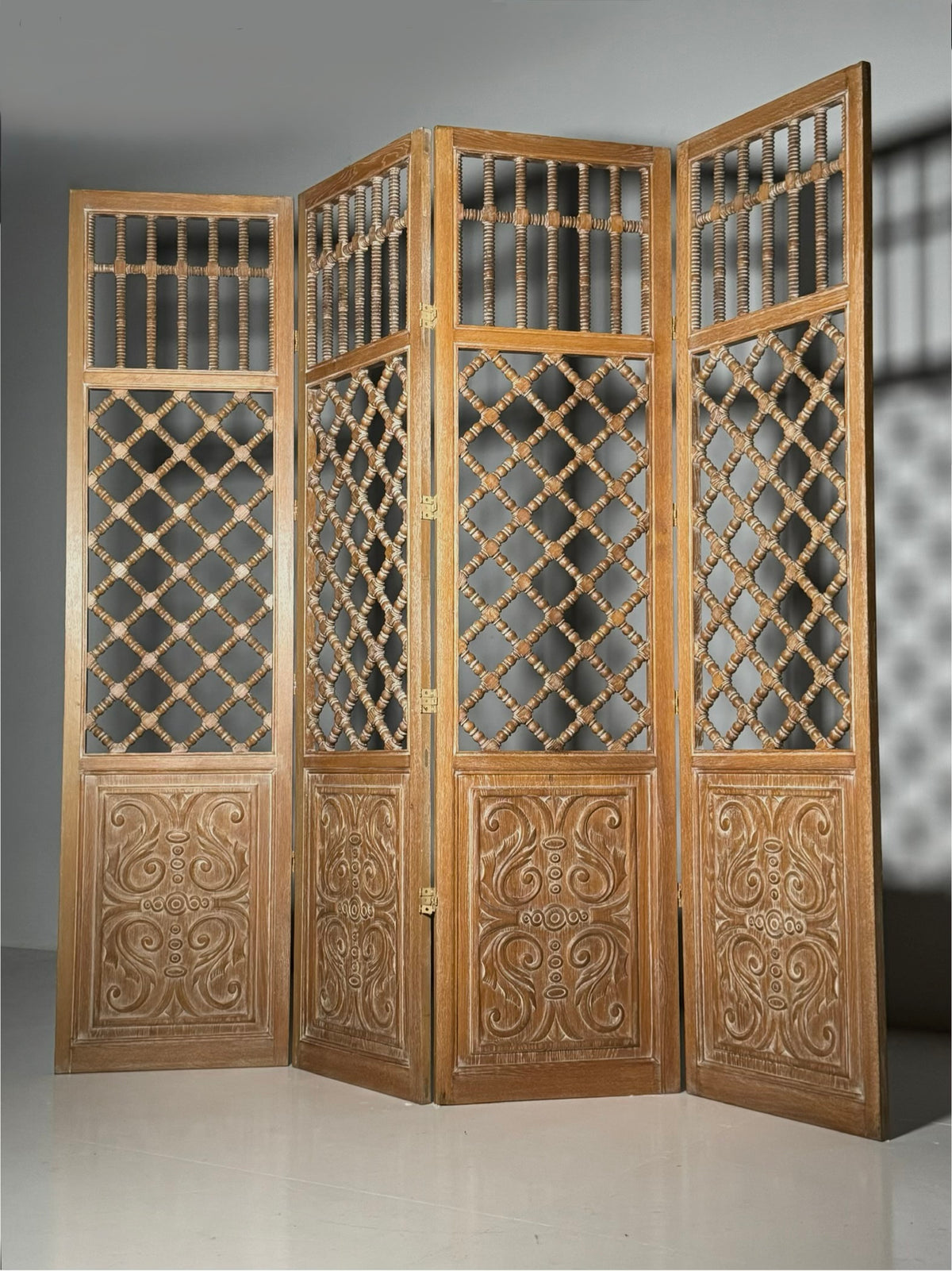 Huge classic folding screen